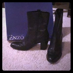 Enzo Angiolini black boots